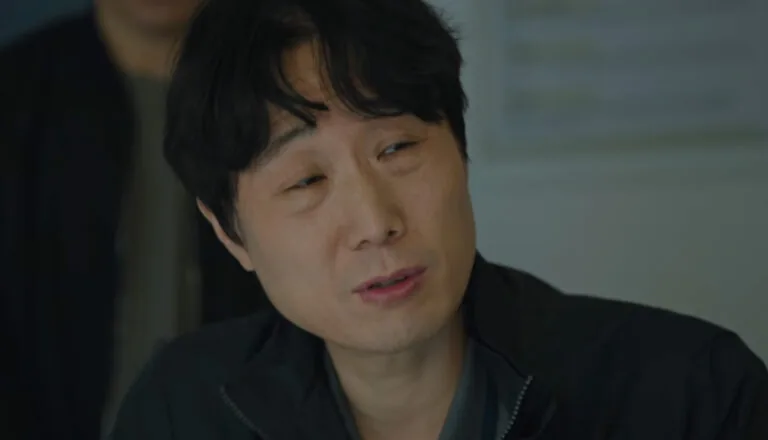 Момент из 4 серии 1 сезона